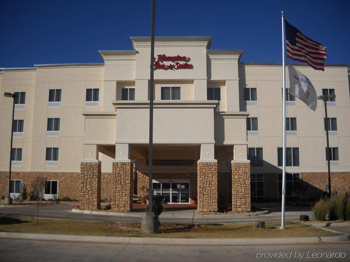 Hampton Inn & Suites Lubbock Exterior photo