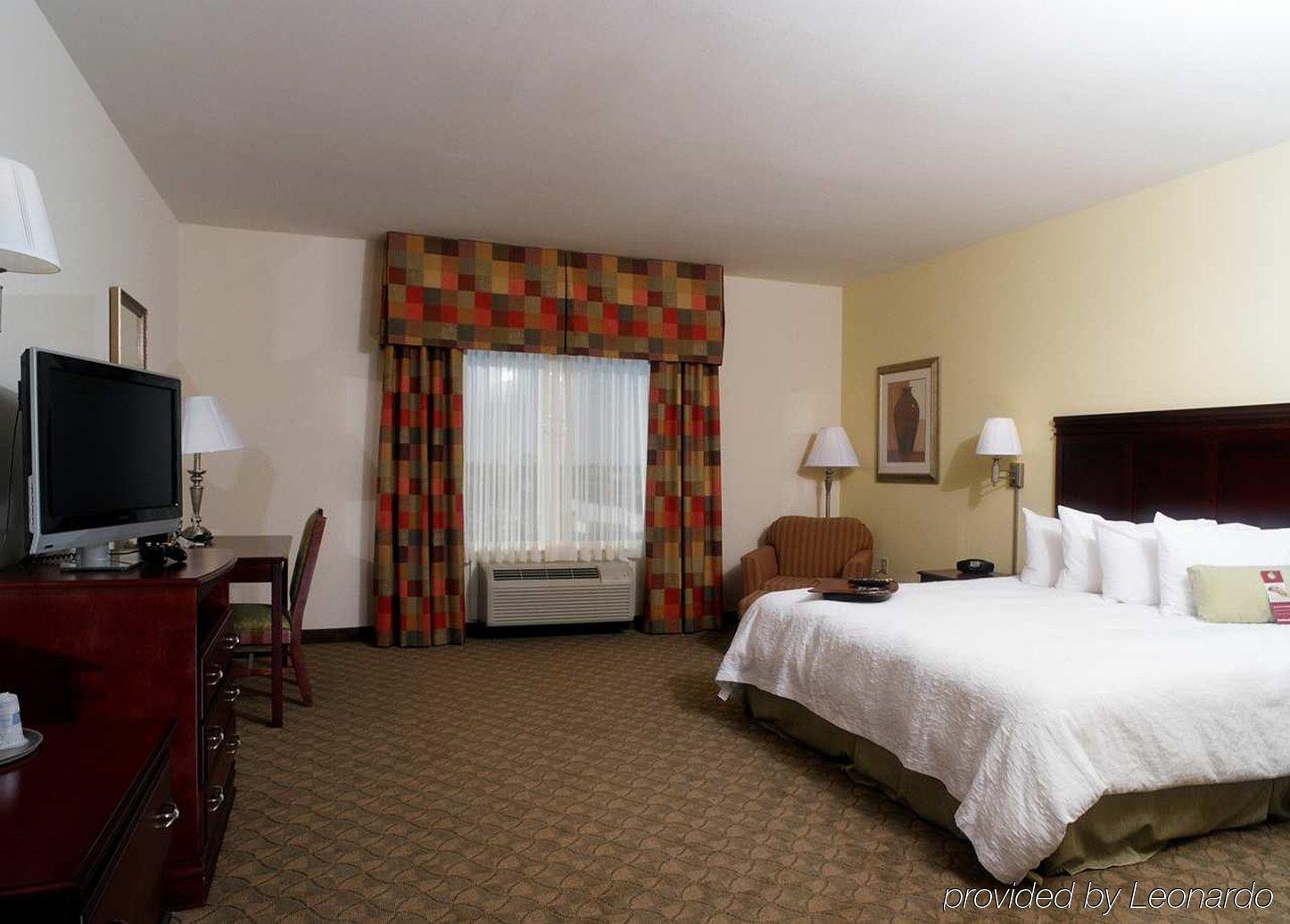 Hampton Inn & Suites Lubbock Room photo